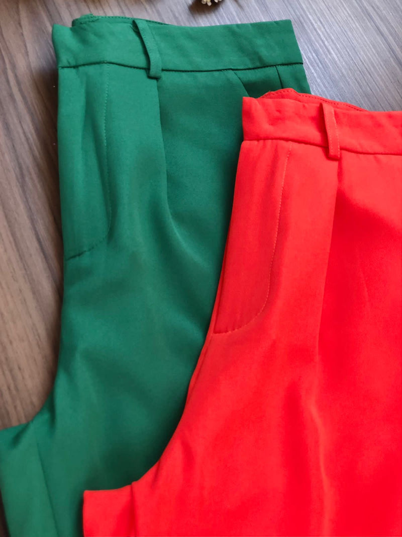 Conjunto Alfaiataria Cropped e Calça Reta